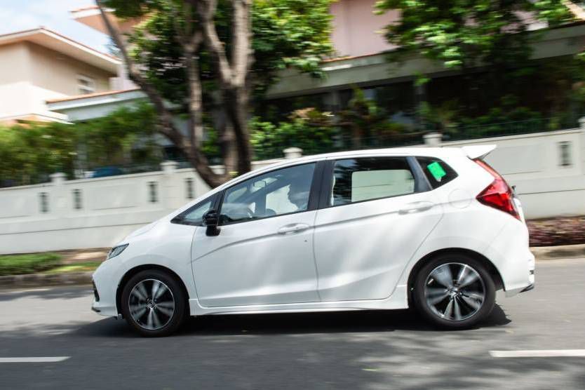 [HONDA BINH DUONG]Tang vang 999 khi mua Honda Jazz Nhap 100% Thai Lan -