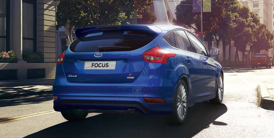 [Binh Duong] Ban Ford Focus 2019 moi- Tang tien mat chuc trieu- Tang goi phu kien- Giao xe ngay chi co tai Binh Duong LH 0982.88.77.61