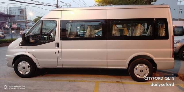 Ban Ford Transit City X 2.4L 2019 Tron goi lan banh, Full Bao hiem, PK kinh doanh