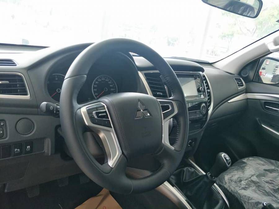 Ban Mitsubishi Pajero Sport So san may dau 2019 moi Da Nang 0908 67 4343