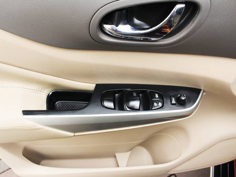 Ban Nissan Navara AT 2017 cu Ha Noi