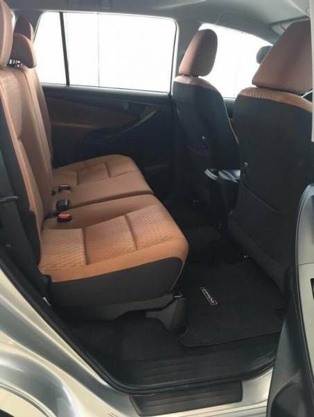 Ban Toyota Innova 2.0E MT 2019 moi, gia cuc uu dai, du mau giao xe ngay