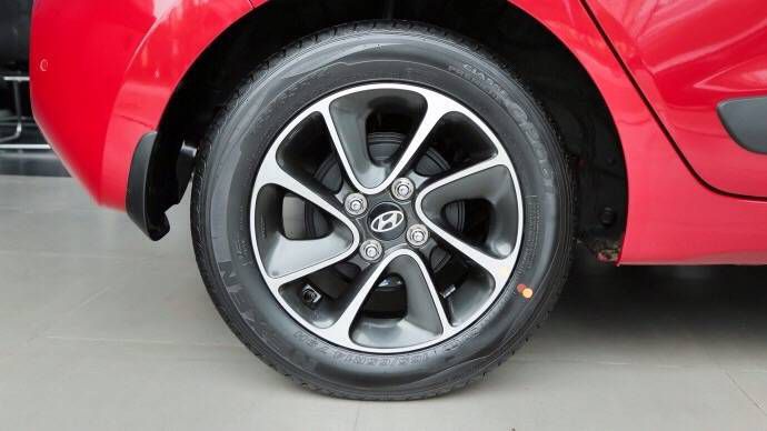 Hyundai i10 1.2 AT 2019 - Du mau - Giao ngay.Goi ngay 0904.488.246 de ho tro duoc tot nhat.