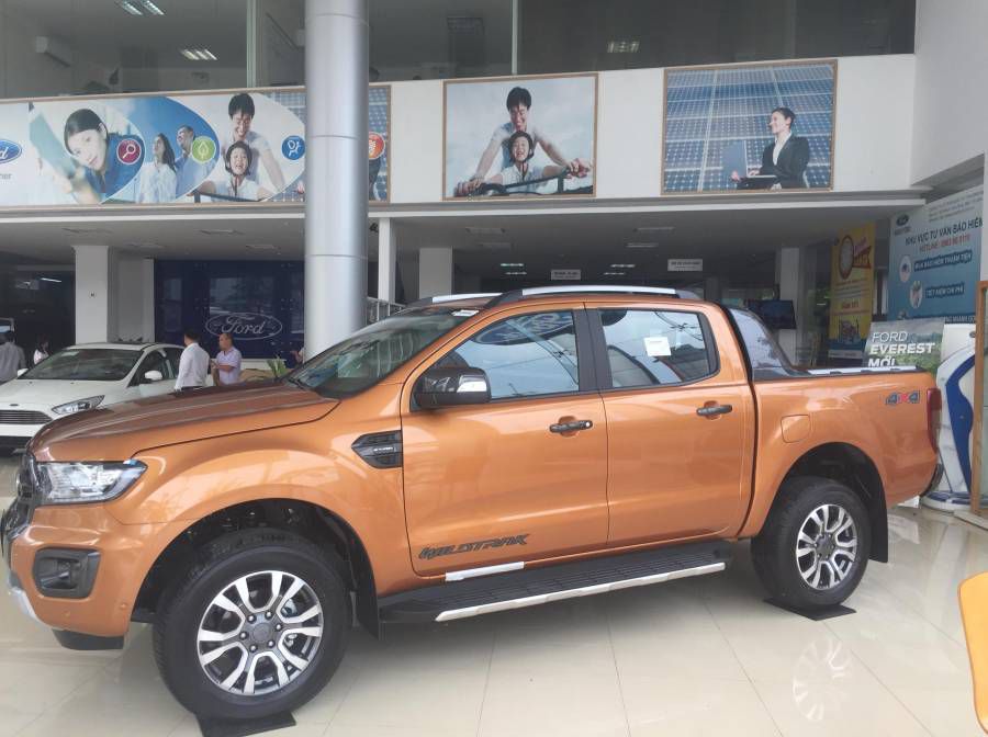 Ban Ford Ranger Wildtrack Bi-turbo moi du mau giao ngay LH: 0827707007