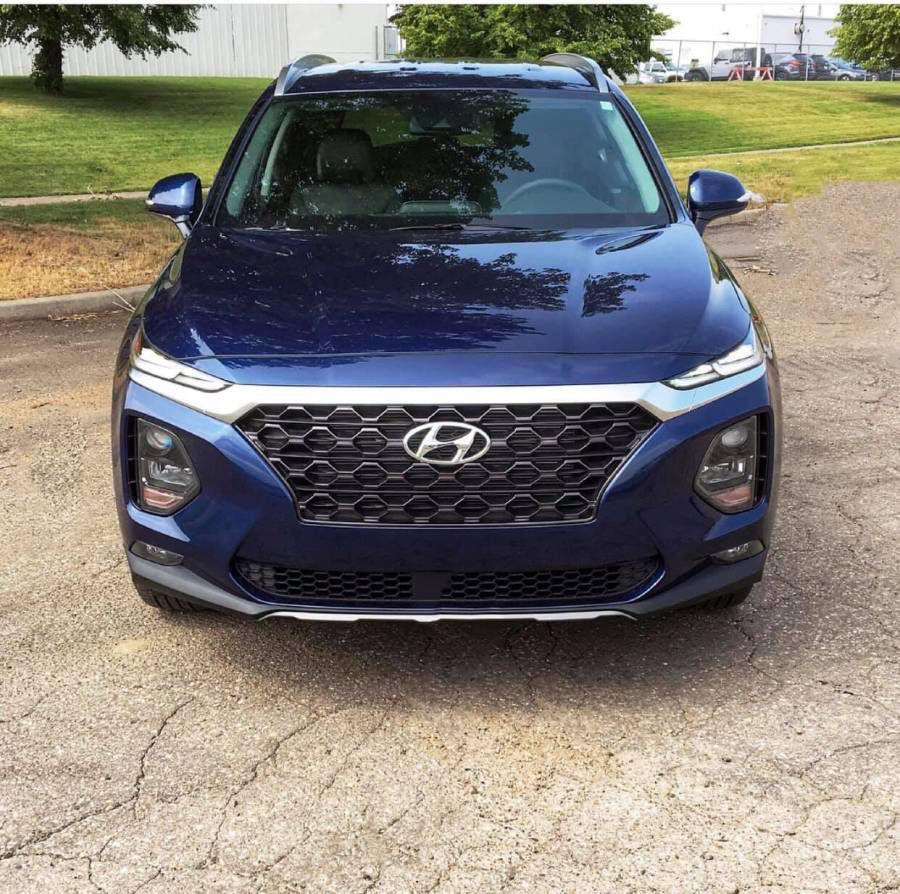 Hyundai Santafe 2019 Da Nang, Co san giao ngay, Qua Tang hap dan, Ho tro Grab - Vay 80% gia tri xe. Lien he: 0905.59.89.59