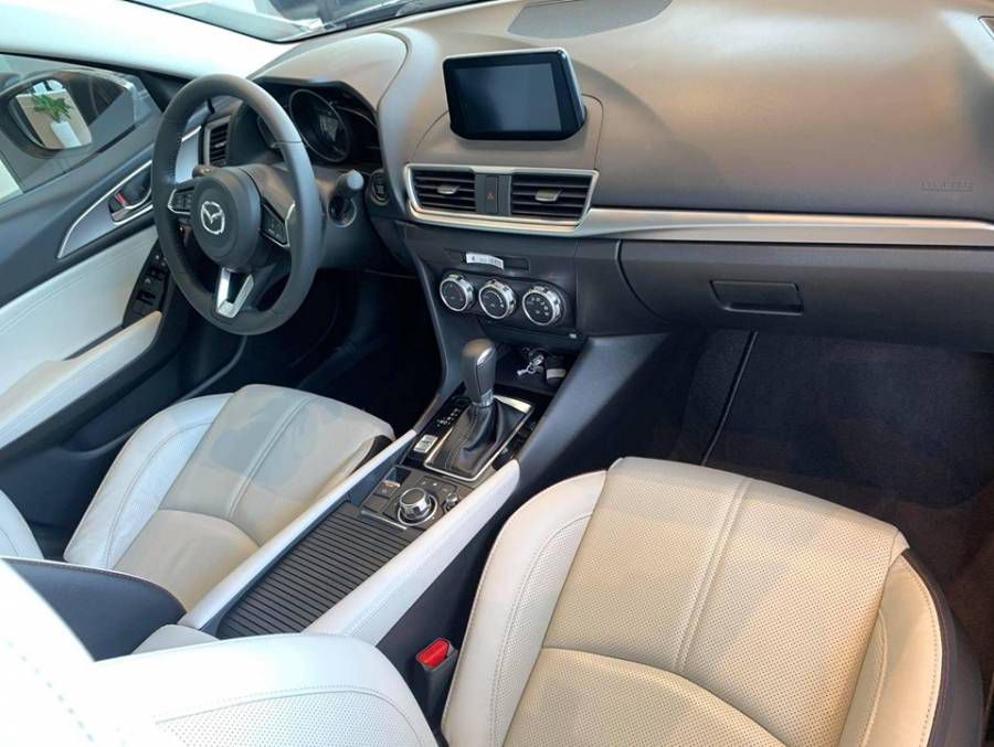 MAZDA 3 2019 MAZDA THAI BINH KM LEN TOI 25 TRIEU,PK CHINH HANG HOTLINE:0915.773.663