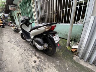 Cần bán Honda SH ý 150 -sm 107 chính chủ tên cavet