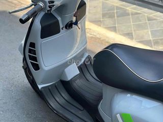 VespaGTS 300cc Xám Xi Măng— Xe Đẹp—Máy Zin Ngon