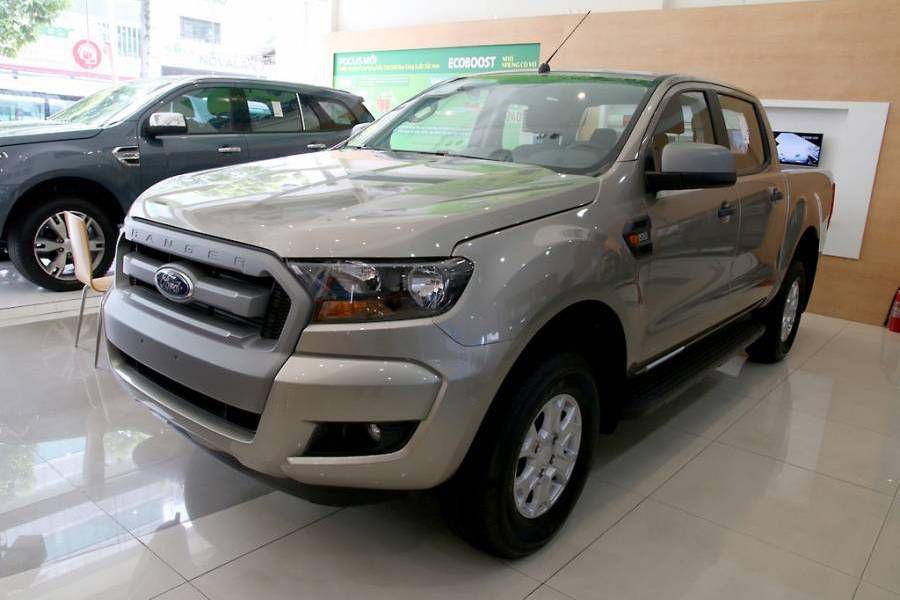BAN FORD RANGER XLS 2.2L 4X2 MT 2019 MOI - NHIEU KHUYEN MAI - GIA TOT NHAT MIEN TAY - GIAO XE NGAY TAI FORD CAN THO