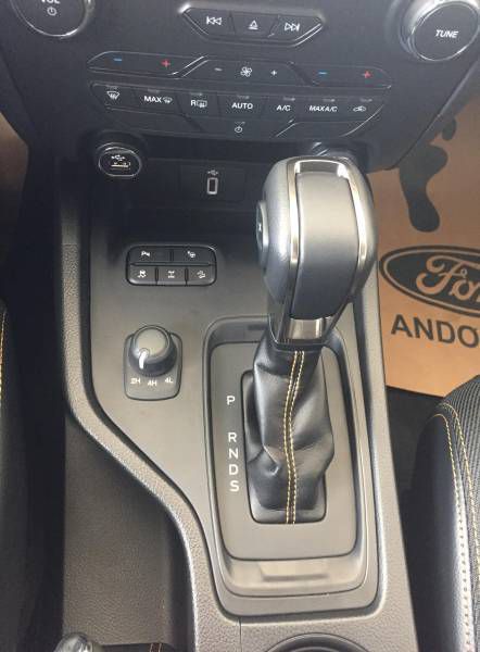 Ban Ford Ranger Wildtrack Bi-turbo moi du mau giao ngay LH: 0827707007