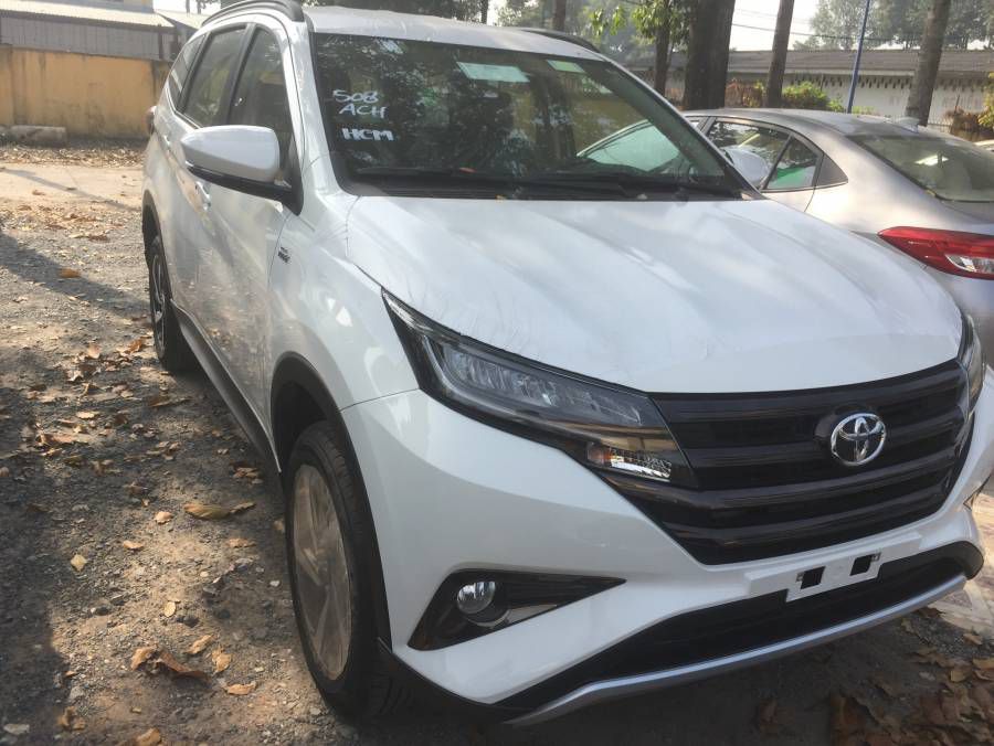 TOYOTA RUSH giao quy 3 2019. Hieu 093.4042.123 GIA TOT