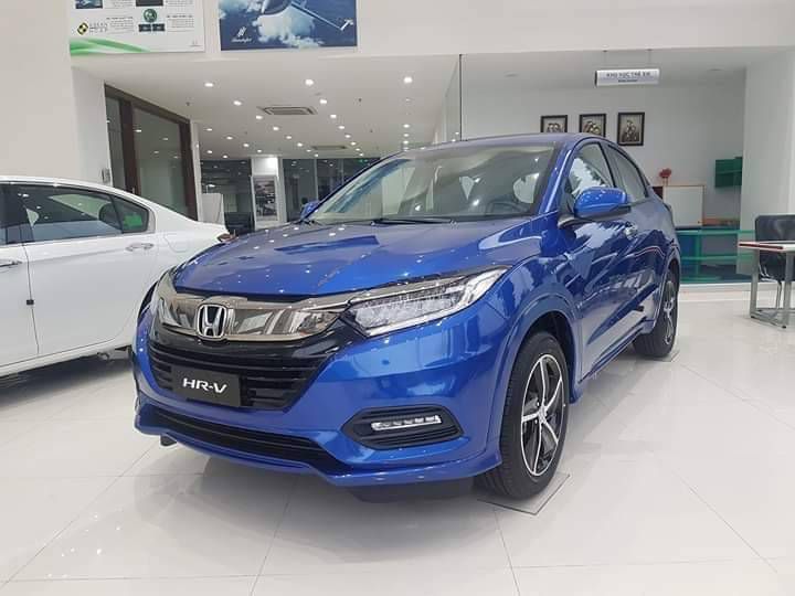 HONDA HRV NHAP THAI MAU TRANG 100% GOP 250TR GIAO XE NGAY KHUYEN MAI KHUNG