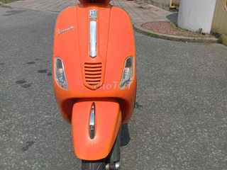 Piaggio vespa đen vuông nhe.ĐK 2014.Xe đẹp.BSTP