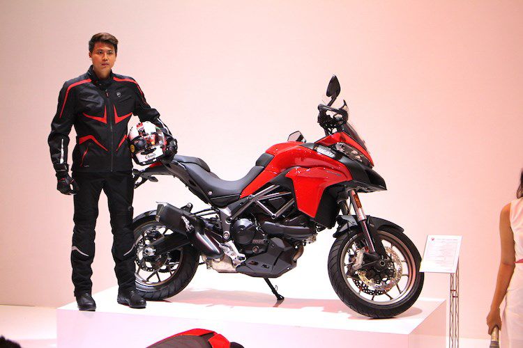 Can canh moto Ducati Multistrada 950 gia 550 trieu tai VN