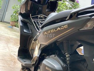 Air blade phiên bản đen nhám