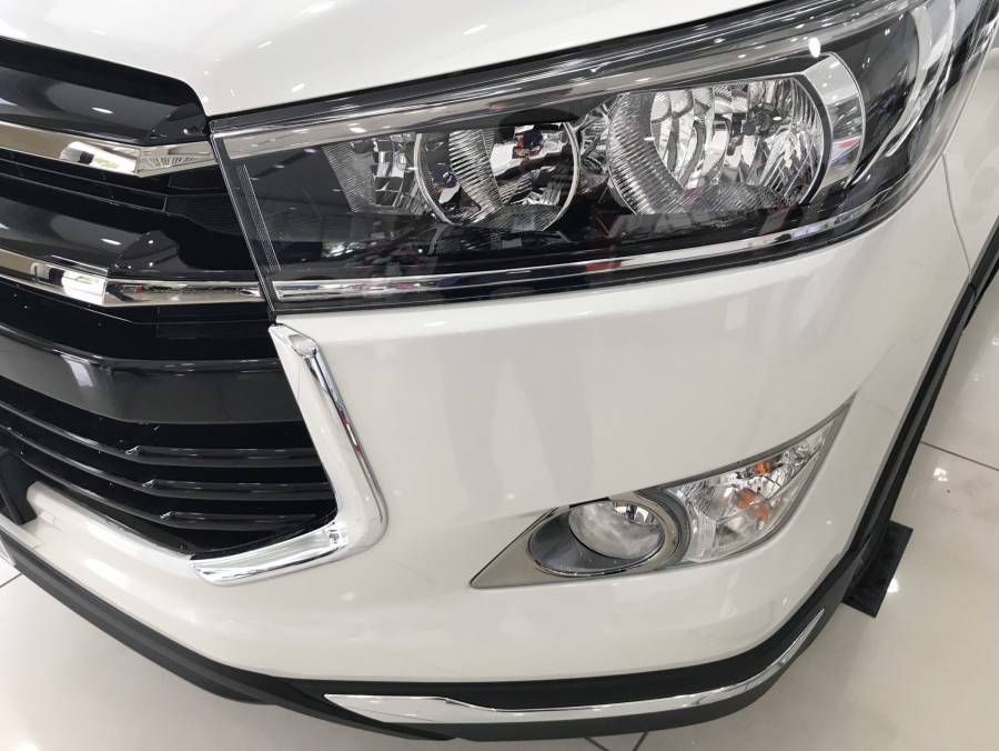 Toyota Innova VENRTURER 2019 - Xe san giao ngay- LH: 0967571986