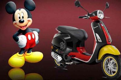 Vespa Primavera Mickey Mouse Limited