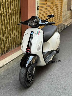 vespa 125 2015 trắng đen bstp chính chủ