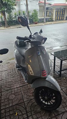 Chính chủ Vespa Sprint 125 màu ghi, hơn 13k km