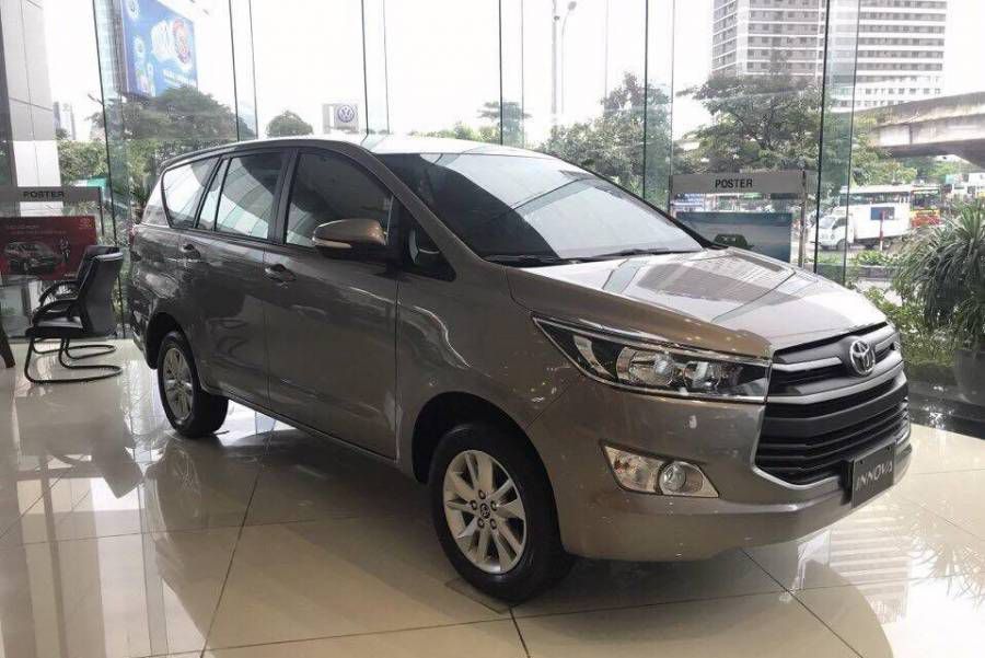 Toyota My Dinh ban Innova 2.0 E 2019 Gia sieu tot trong thang 4, du mau co xe giao ngay 0963393983