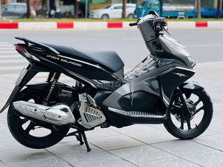 HONDA AIR BLADE 125 FI BẠC ĐEN 2019 ĐÈN LED