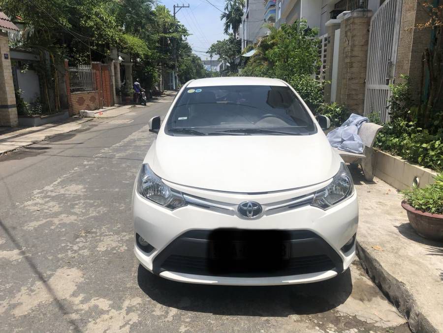 Bán Toyota Vios 1.5E 2017 màu trắng, hỗ trợ trả góp