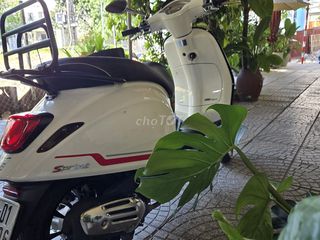 Bán xe Vespa Sprints 150 2022 còn rất mới