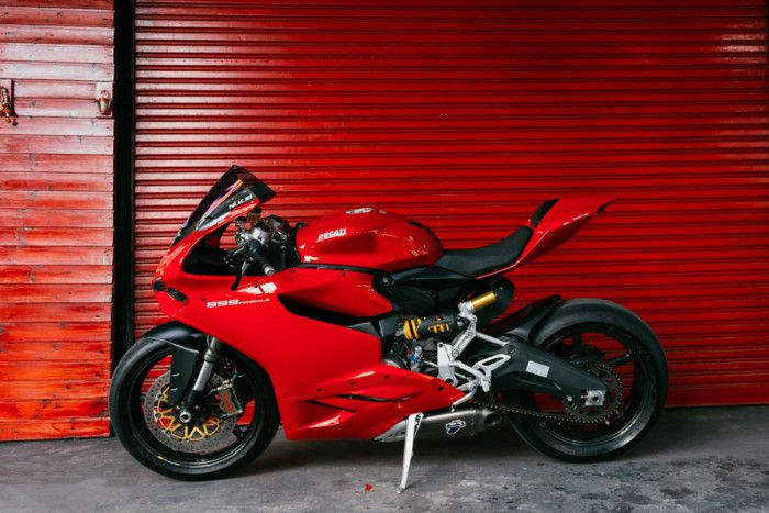 Ducati 899 Panigale độ chất với cặp mâm sợi carbon BST ảnh 1