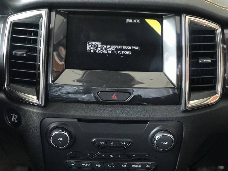 RANGER WILDTRAK 2.0 4X4 DU MAU GIAO NGAY, GIAM GIA TIEN MAT, TANG PHU KIEN LEN DEN 40TR.