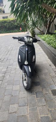 ở HN bán Piaggio Vespa 2022 màu đen nhám