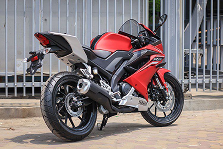 Moto Yamaha R15 gia chi 99 trieu dong tai Viet Nam-Hinh-3