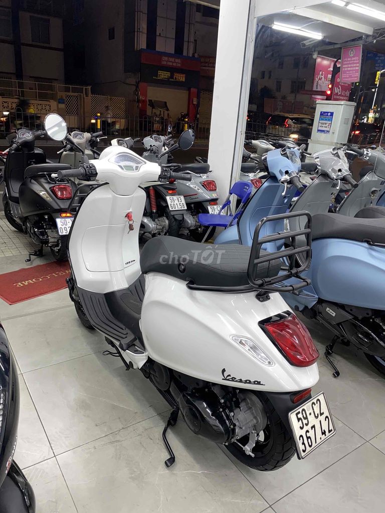 vespa Primavera  chính chủ . giấy tờ đầy đủ