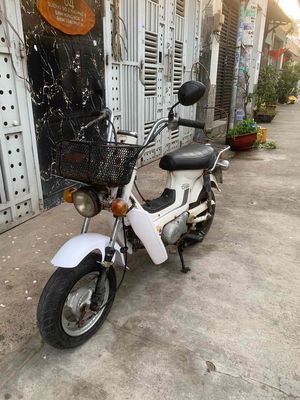 cẩn bán xe HON DA chaly 50/ cc không cần bằng lái