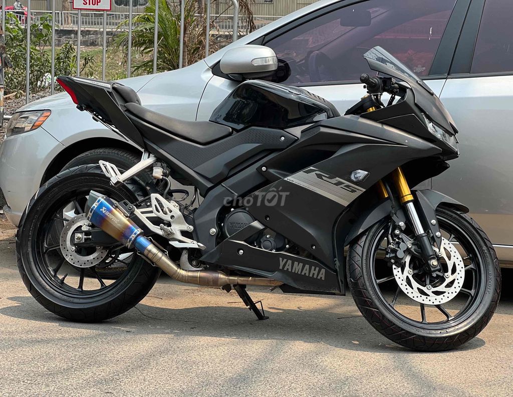 Yamaha R15 v3 cuối 2022 xe lướt mới như đập thùng.