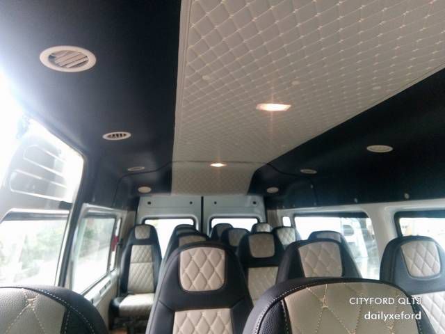 Ban Ford Transit City X 2.4L 2019 Tron goi lan banh, Full Bao hiem, PK kinh doanh