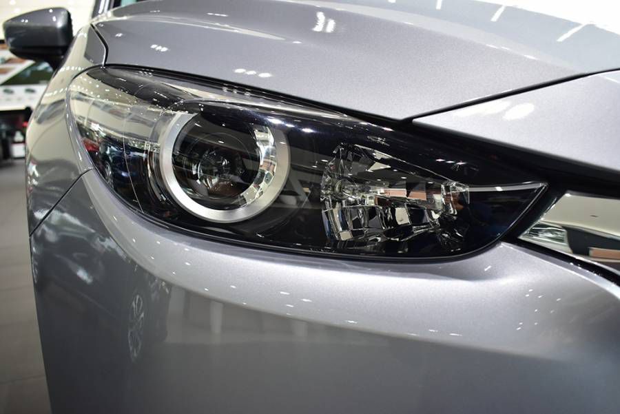 Ban Mazda 3 Face Lift 2019 moi Binh Duong