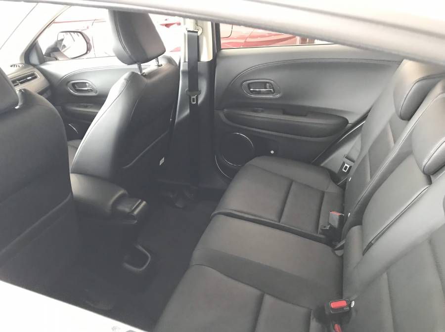 Honda HR-V nhap khau thai lan giao xe ngay du mau gia tot giam tien mat 26 trieu lien he 0911556171
