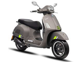 VESPA GTS 300 SUPER TECH ABS CÙNG BỘ QUÀ HẤP DẪN