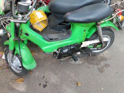 Honda Chaly 50 có đề máy êm