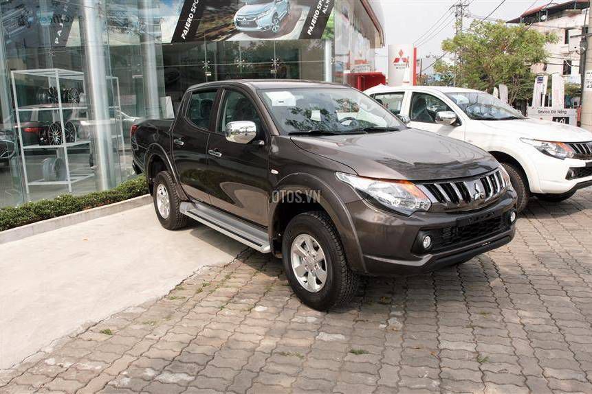 Mitsubishi Triton giao xe ngay duy nhat tai Da Nang chi voi 555 trieu, Hotline : 0974 064 605