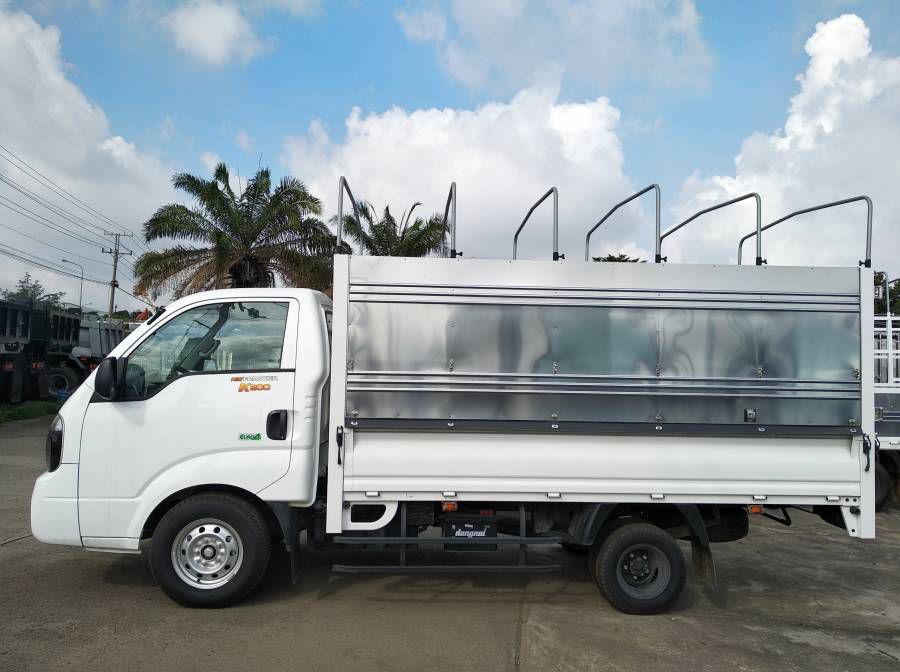 Xe tai 2 tan THACO KIA K200 MUI BAT