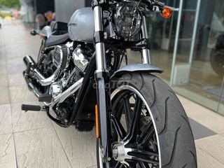 Harley-Davidson Breakout 2020