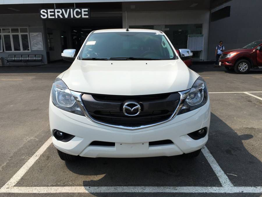 Ban Mazda BT-50 Face Lift 2019 moi Binh Duong