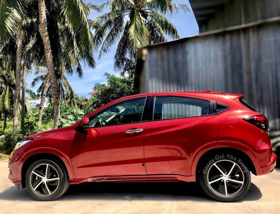 Ban Honda HR-V L , xe giao ngay tang BH + goi phu kien