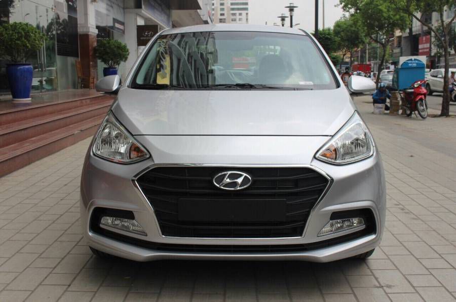 Ban Hyundai i10 1.2MT 2019 moi xe giao ngay du mau dua truoc 10% hotline 0902596263