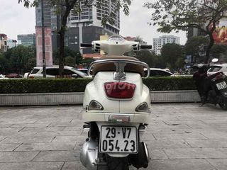 piagio Vespa Lx 125 ie màu trắng