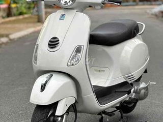 Em chào bán Vespa Lx 125