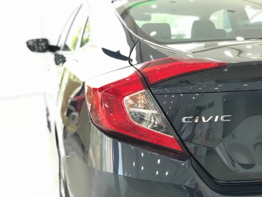 Honda Civic 1.8E New 2019 [Honda O To Binh Duong] - [Co Xe Giao Ngay] - [Gia Tot Nhat Binh Duong]