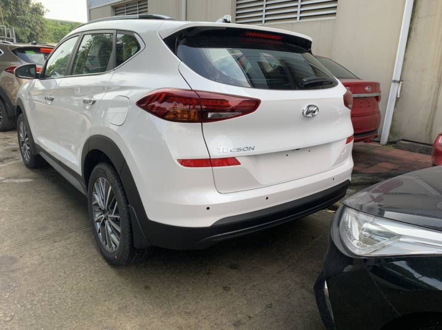 Hyundai Tucson 2019 Da Nang, Ho tro vay 80% xe, Xe co san giao ngay. Lien he: Linh - 0911.307.988 - 0905.59.89.59