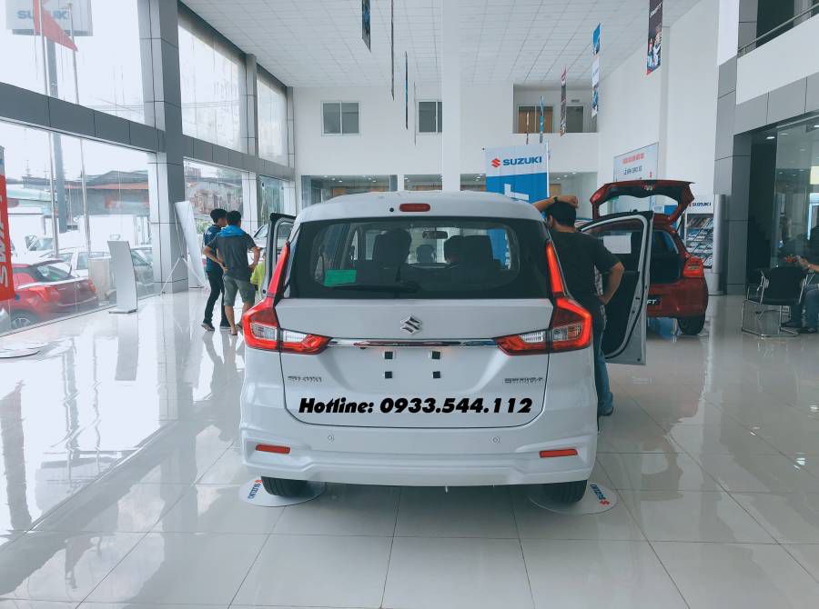 New Ertiga xe nhap khau gia hap dan
